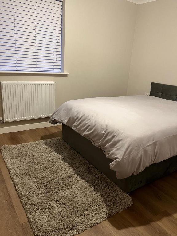 Bluehouse Drive second double bedroom